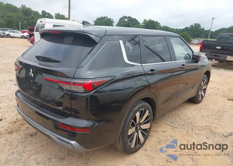 2025 Mitsubishi Outlander Se 2.5 2Wd from USA, damaged, VIN JA4J3VA8XSZ018575